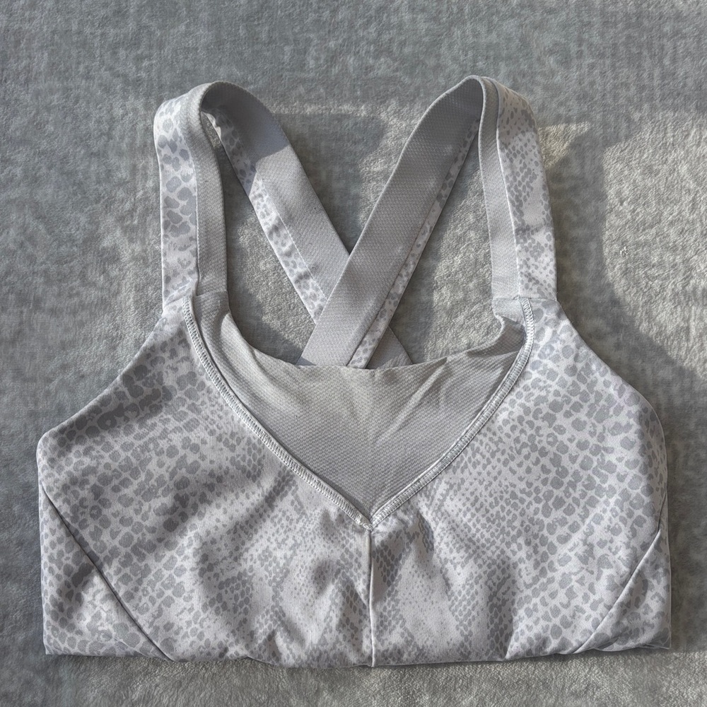 Lululemon Athletica Silver Patterned Sports Bra